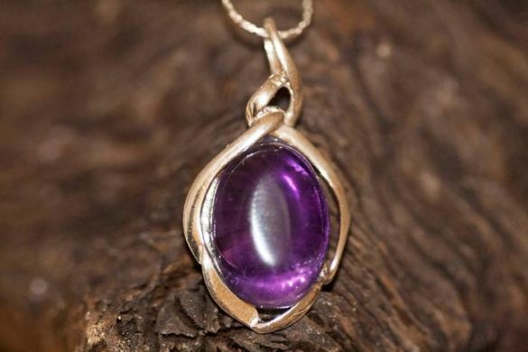 what-does-the-stone-amethyst-represent-giacoloredstones